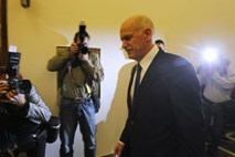 Grški parlament o zaupnici vladi in usodi Papandreuja: Kaj bo, ostaja negotovo