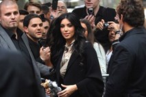 Kim Kardashian bo obdržala dva milijona dolarjev vreden diamantni prstan