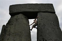 Olimpijska plamenica bo na 70-dnevni turneji obiskala tudi skrivnostni Stonehenge