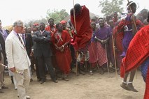 Tanzanijsko pleme odločilo: Princ Charles je "tisti, zaradi katerega jočejo krave“