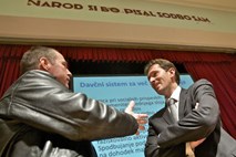 Podrobneje: Pahor in Virant razkrila dokumente o premoženjskem stanju