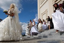 Poroka na Češkem se je končala s pretepom