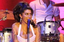 Mitch Winehouse ne bo odobril uporabe Amyjine glasbe v biografskem filmu o njej