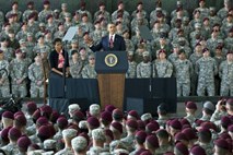 Obama napovedal konec vojne v Iraku, ne z zadnjo bitko, temveč častno