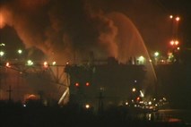V gašenju požara na ruski jedrski podmornici zastrupljenih devet gasilcev