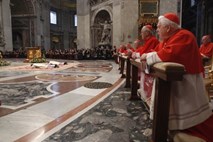 Svet bogatejši za 22 novih kardinalov, med njimi nekdanji apostolski nuncij v Sloveniji