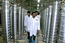Še ena žrtev v seriji bombnih napadov na iranske jedrske znanstvenike