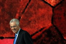 Monti podprl davek na finančne transakcije, Merklova pohvalila trud Italije