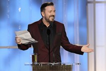 Kritike nastopa: Ricky Gervais je bil nadvladan, zadržan in veliko razočaranje