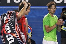 Video: Ko pobiralec žogic ukrade šov Nadalu in Federerju …