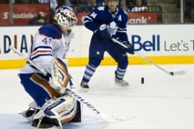 Liga NHL: Hokejisti Edmonta prejeli šest golov, njihov trener pa šive na glavi