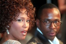 Umrla je pevka Whitney Houston