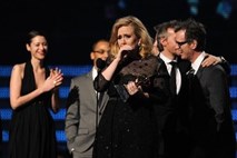 Kdo je Adele zlomil srce in ji dal navdih?