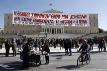 Ljudje so znova na ulicah: Mi smo Grki, Merkel in Sarkozy pa spaki