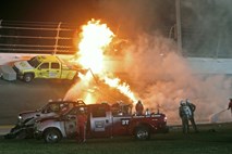 Daytona 500: Nekdanji voznik formule ena povzročil eksplozijo na dirkališču