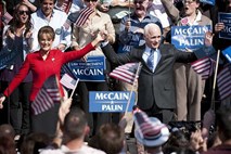 Senator McCain poziva k ameriškemu napadu na sirsko vojsko