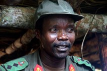 Kony 2012: Zgodba, ki se širi s svetlobno hitrostjo, je postala tarča mnogih kritik