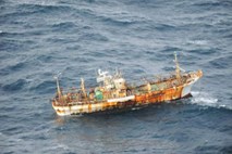Japonska ladja, ki jo je lani cunami odplaknil na odprto morje, bo kmalu dosegla Kanado
