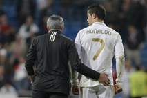 Senzacionalistični španski in angleški mediji: Ronaldo in Mourinho pred vrati Cityja, Anži snubi Torresa