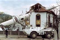 Sarajevo 20 let nazaj in danes: na tisoče žrtev še vedno živi v mestu