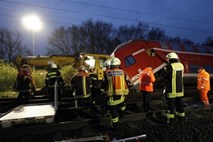 V železniški nesreči v Nemčiji trije mrtvi