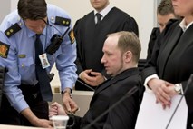 Breivik: Hotel sem, da zbežijo v jezero in tam utonejo