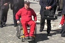 Z invalidskim vozičkom iz Makedonije v London: Mile Stojkoski se je ustavil v Ljubljani
