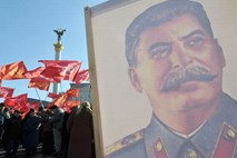 Stalin v ljubezenskem pismu soprogi: "Brez tebe sem osamljen kot žalostna sova"