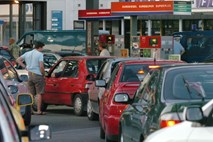 Primorski obmejni turizem: Italijani gredo na izlet po bencin in na kosilo