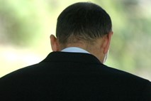 Janša zamenjal za tretjino več funkcionarjev kot Pahor
