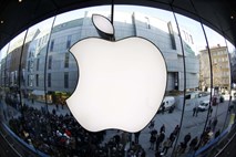 Jeseni (baje) prihaja iPhone 5, ki ga je pred smrtjo pomagal oblikovati Steve Jobs