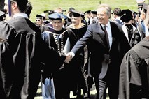 Blair se vrača po viteški naslov, ki ga predolgo čaka