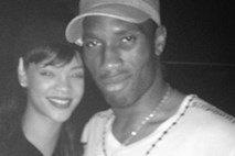 Rihanna žurirala z Didierjem Drogbajem