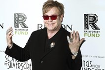 Resna okužba dihal: Elton John odpovedal štiri koncerte v Las Vegasu