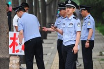 Čaka ga hitra in stroga kazen: Kitajski politik priznal, da je posiljeval mlada dekleta