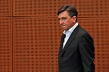 S hrvaške signali, da je prišel čas, da Borut Pahor odide