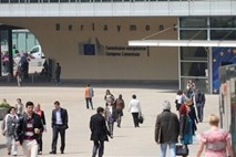 Evropska komisija zaradi reform okrcala slovensko vlado