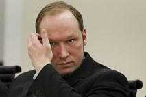 Breivik: Muslimani so se v mladosti do mene večkrat grdo obnašali