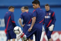 Razvajeni hrvaški nogometaši s svojimi zahtevami povzročajo preglavice gostiteljem