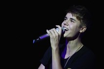 Justin Bieber zdravi: težka bolnica reagira samo na njegove pesmi