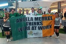 "Merklova misli, da smo v službi": irski nogometni navdušenci spremljajo Euro 2012