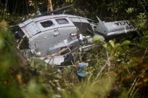 V strmoglavljenju helikopterja v Peruju umrlo enajst tujcev in trije domačini
