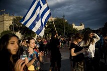 Močno zadolžena Grčija bo verjetno potrebovala še tretji rešilni denarni paket