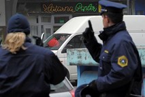 Rop zlatarne v Šiški: Preostala trojica obtoženih se ni dogovorila s tožilstvom
