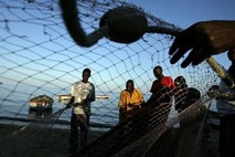 V jezeru Malavi utonilo najmanj 47 Somalcev, 13 jih pogrešajo