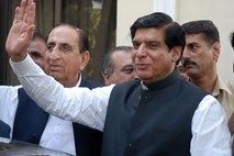 Pakistan dobil novega premierja, ki ga bremenijo obtožbe o korupciji