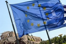 Evropejci podpirajo izključitev Grčije iz območja evra