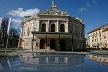 V ljubljanski Operi bodo z novim slovenskim delom Ljubezen kapital pomagali delavcem SCT in Vegrada