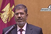 Kot prvi svobodni predsednik Egipta zaprisegel Mohamed Mursi