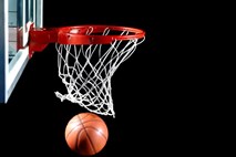 Košarkarski trener obtožen spolnega nadlegovanja v Postojni